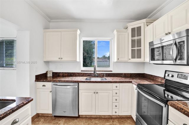 5801 SW 20th St, Miami, FL 33155