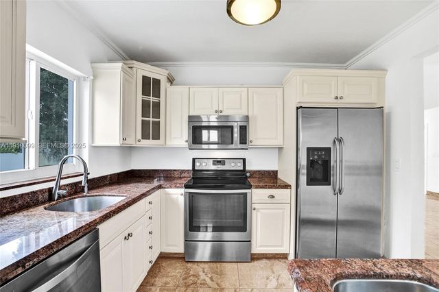 5801 SW 20th St, Miami, FL 33155