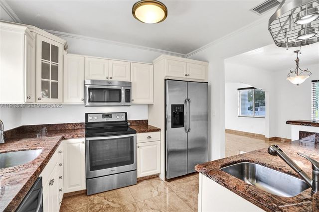 5801 SW 20th St, Miami, FL 33155