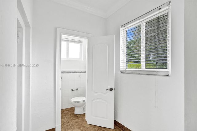 5801 SW 20th St, Miami, FL 33155