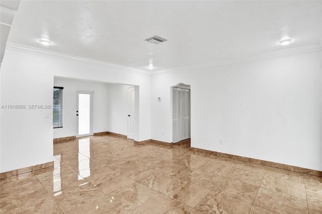 5801 SW 20th St, Miami, FL 33155