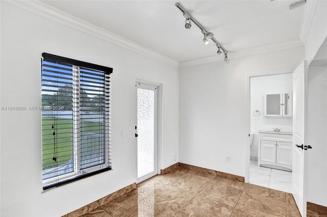 5801 SW 20th St, Miami, FL 33155