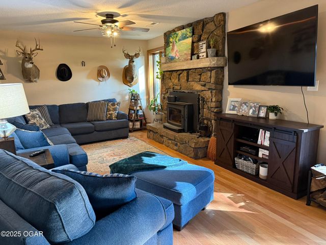 9997 Harmony Road, Carthage, MO 64836