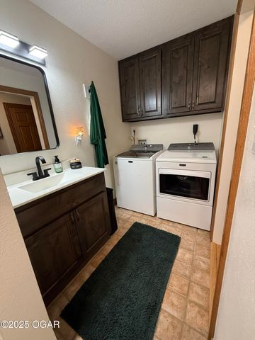 9997 Harmony Road, Carthage, MO 64836