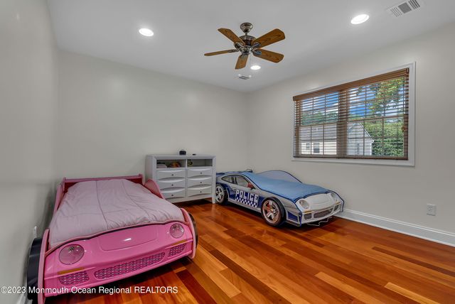 1607 Holbrook Street, Oakhurst, NJ 07755