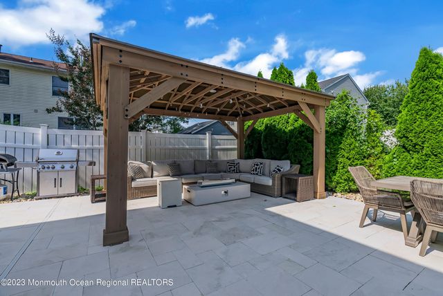 1607 Holbrook Street, Oakhurst, NJ 07755