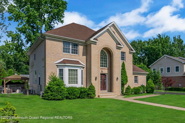 1607 Holbrook Street, Oakhurst, NJ 07755