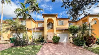 14015 N Forest Oak Cir 14015, Davie, FL 33325