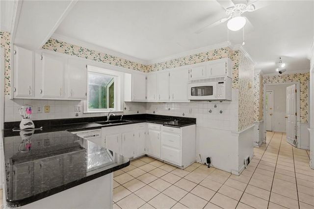 168 Bent Street, Advance, NC 27006