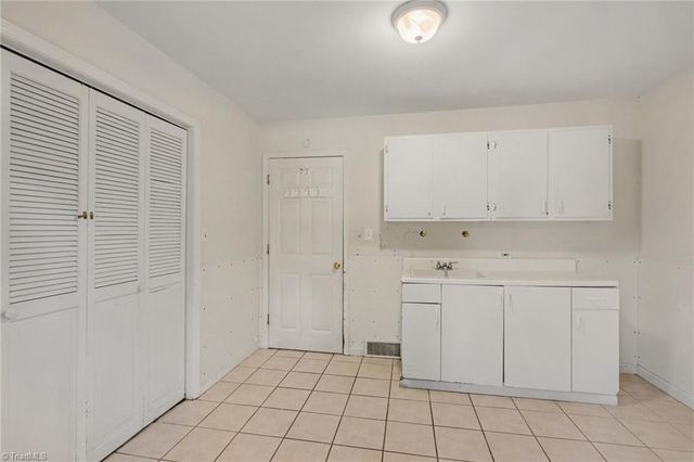 168 Bent Street, Advance, NC 27006