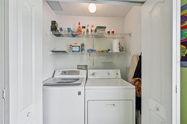 2103 GRANTHAM GREENS DRIVE, Sun City Center, FL 33573