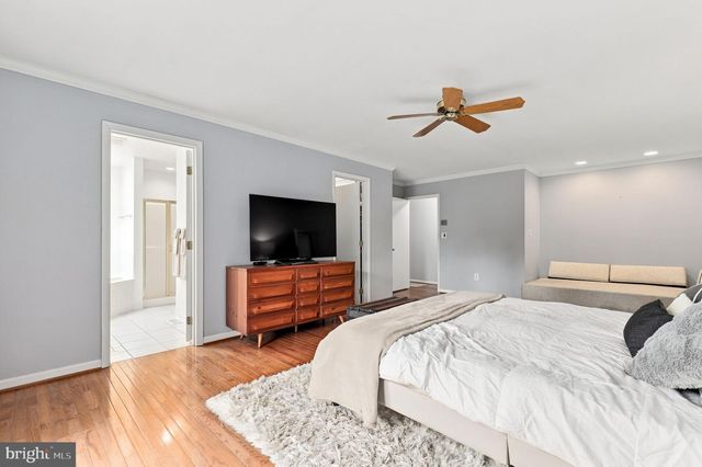 5810 CORPORAL JONES, Mount Airy, MD 21771