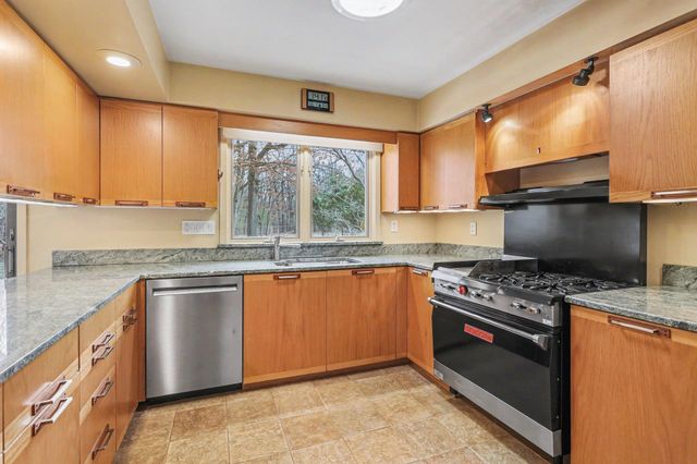 2980 Lupine Court, Bay City, MI 48706