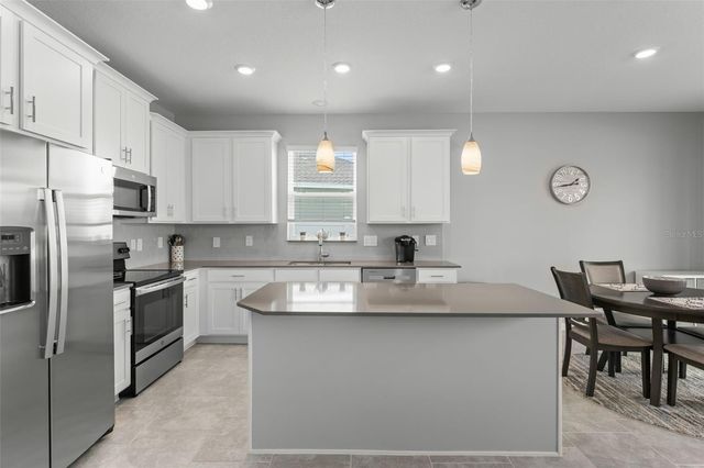 1795 ROSS HAMMOCK AVENUE, Groveland, FL 34736