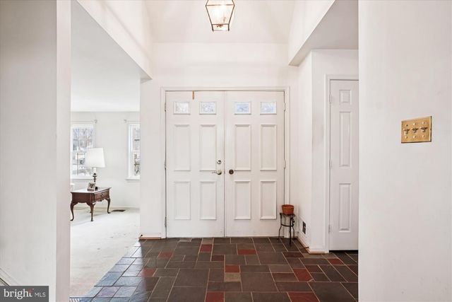 9007 EDGEPARK RD, Vienna, VA 22182