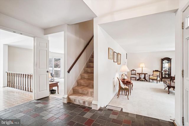 9007 EDGEPARK RD, Vienna, VA 22182