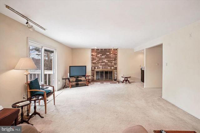 9007 EDGEPARK RD, Vienna, VA 22182