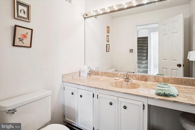 9007 EDGEPARK RD, Vienna, VA 22182