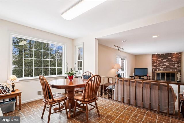 9007 EDGEPARK RD, Vienna, VA 22182