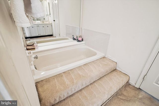 9007 EDGEPARK RD, Vienna, VA 22182