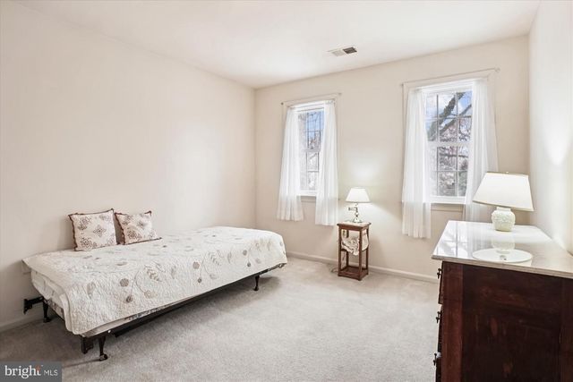 9007 EDGEPARK RD, Vienna, VA 22182