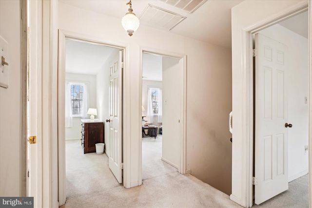 9007 EDGEPARK RD, Vienna, VA 22182