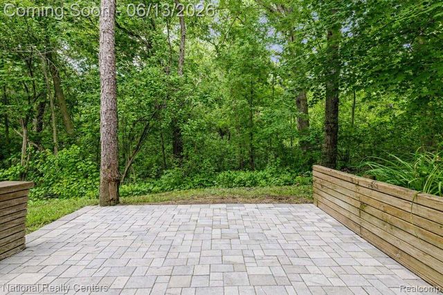 7451 Garland Avenue, Brighton, MI 48116