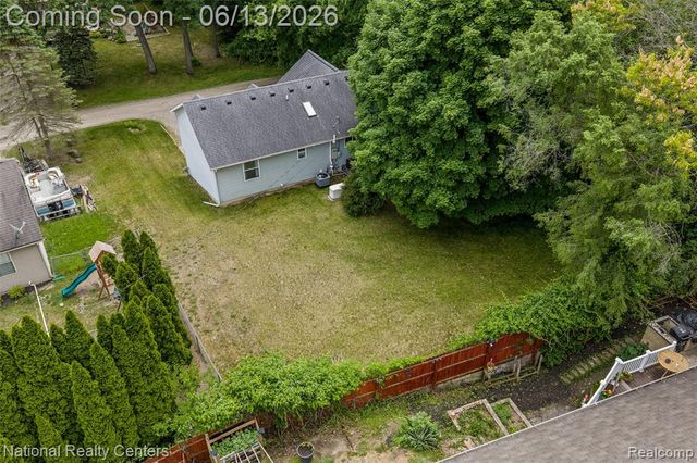 7451 Garland Avenue, Brighton, MI 48116