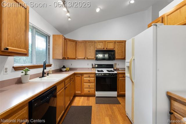 7451 Garland Avenue, Brighton, MI 48116