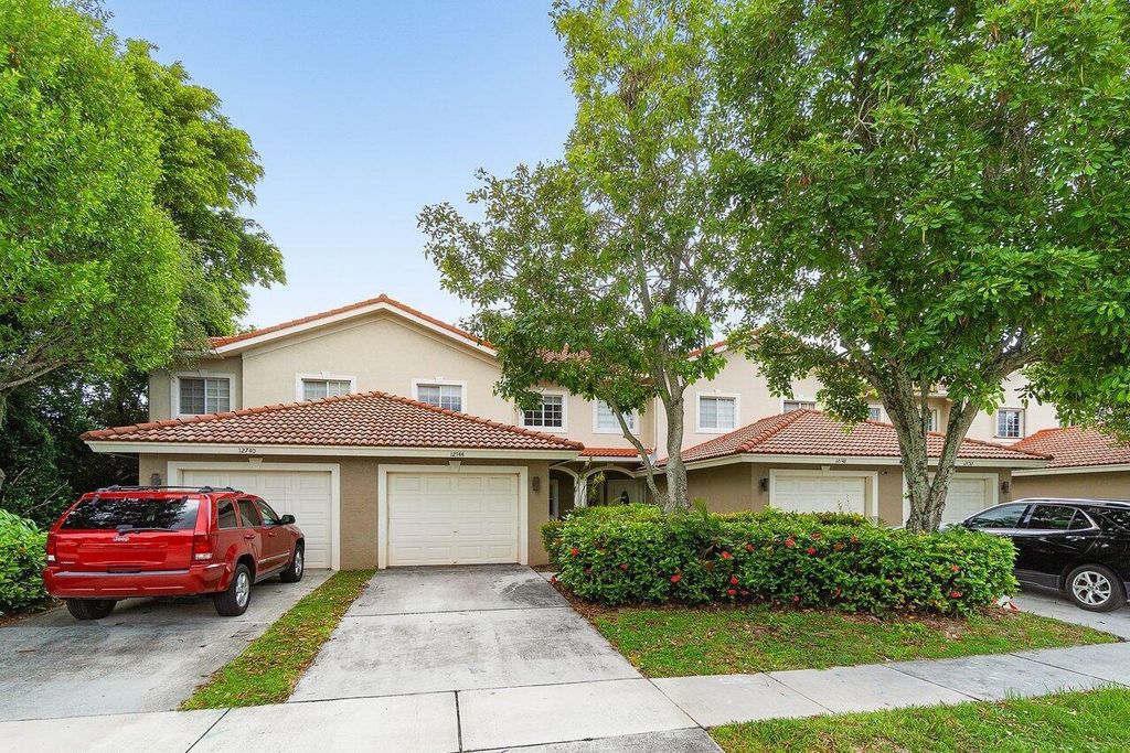 Image 2 of property listing at 12744 Westhampton Circle, Wellington, FL 33414