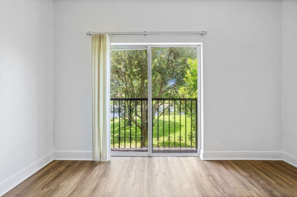 Image 28 of property listing at 12744 Westhampton Circle, Wellington, FL 33414