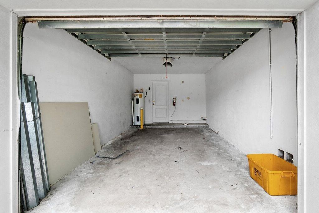 Image 31 of property listing at 12744 Westhampton Circle, Wellington, FL 33414