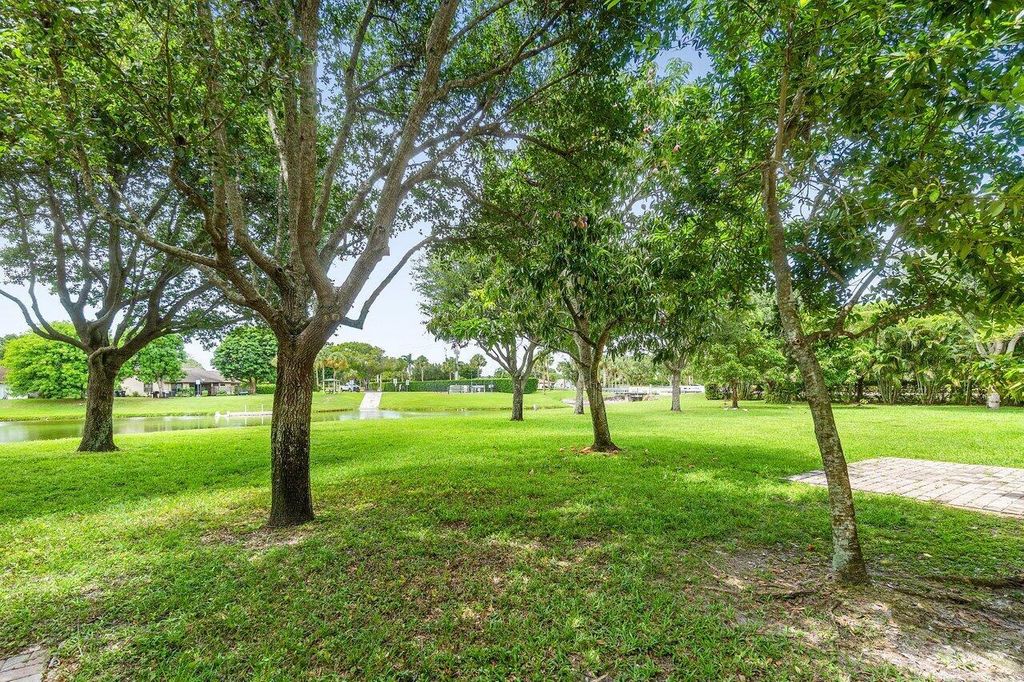 Image 33 of property listing at 12744 Westhampton Circle, Wellington, FL 33414