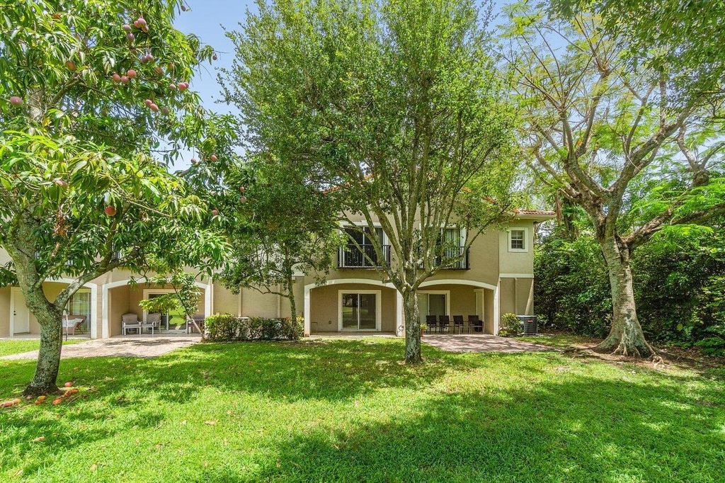 Image 36 of property listing at 12744 Westhampton Circle, Wellington, FL 33414