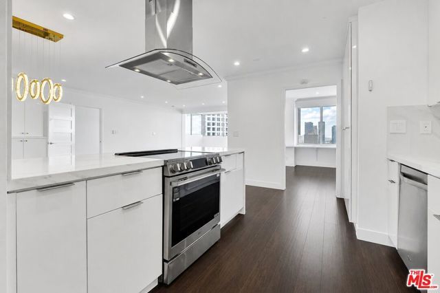 865 Comstock Avenue 16C, Los Angeles, CA 90024