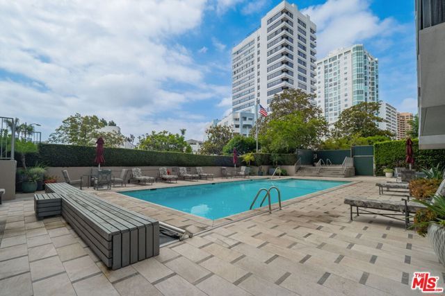 865 Comstock Avenue 16C, Los Angeles, CA 90024