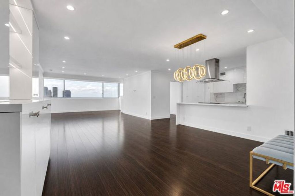 865 Comstock Avenue 16C, Los Angeles, CA 90024