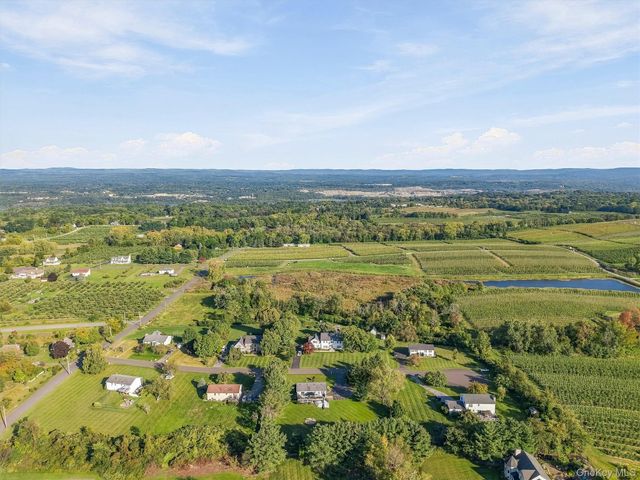 14 Lillie Lane, Milton, NY 12547