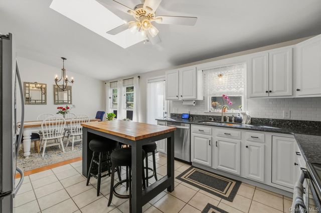14 Lillie Lane, Milton, NY 12547