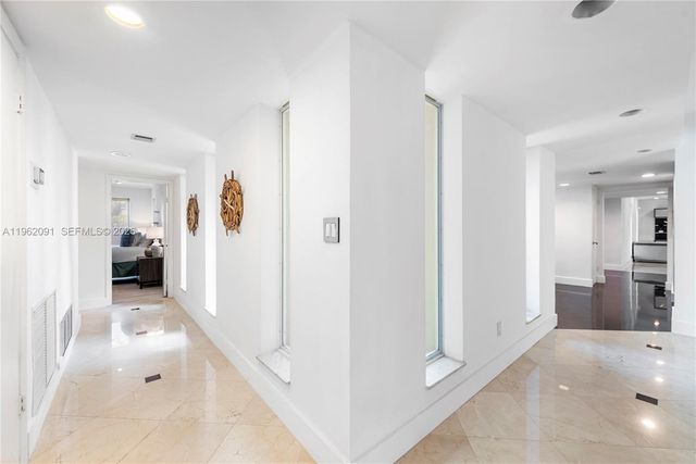 19860 NE 24th Court, Miami, FL 33180
