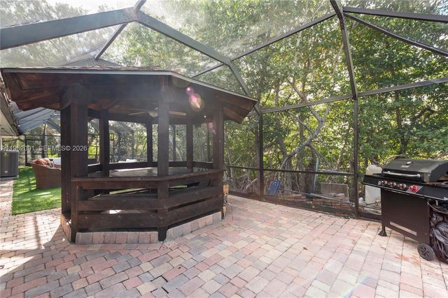 19860 NE 24th Court, Miami, FL 33180