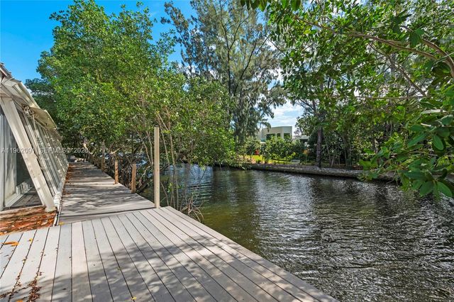 19860 NE 24th Court, Miami, FL 33180