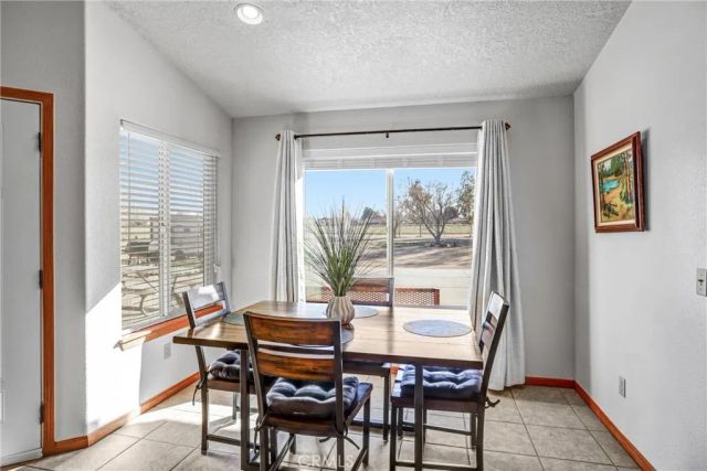 15813 Willow Street, Hesperia, CA 92345