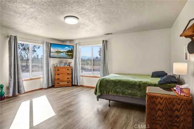 15813 Willow Street, Hesperia, CA 92345