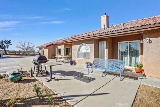 15813 Willow Street, Hesperia, CA 92345