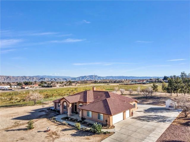 15813 Willow Street, Hesperia, CA 92345