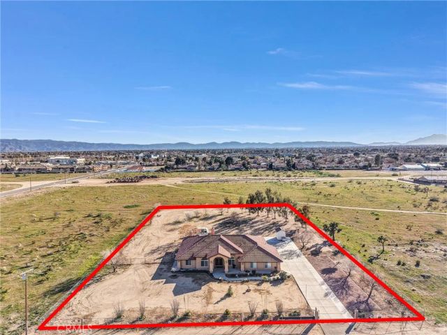 15813 Willow Street, Hesperia, CA 92345