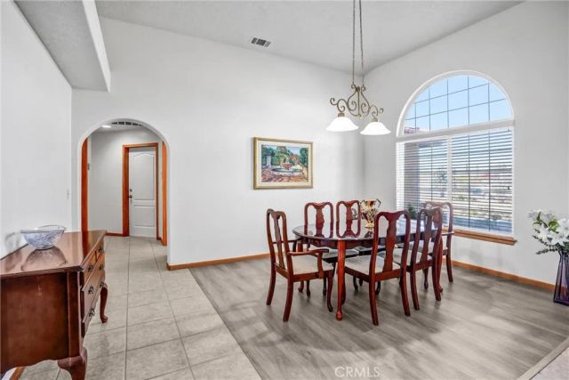 15813 Willow Street, Hesperia, CA 92345