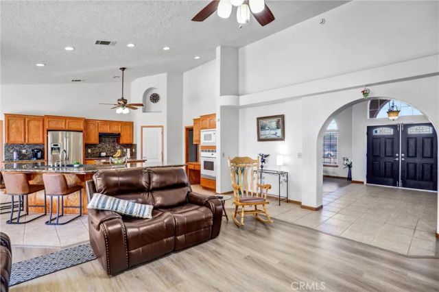 15813 Willow Street, Hesperia, CA 92345