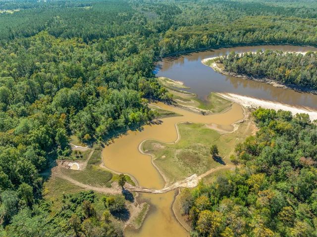 520 Kennedy landing Road, Starks, LA 70661